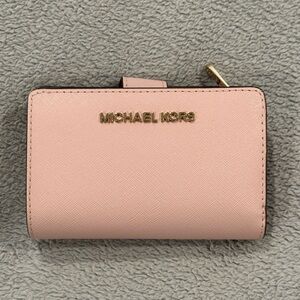 Michael Kors Pink Bifold wallet (with coin slot)